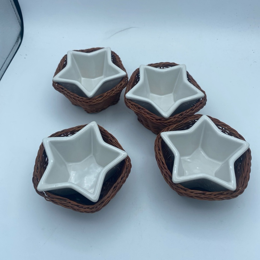 4 Temp-tations Presentable Ovenware Star Shaped Dipping Bowls In Wicker Baskets
